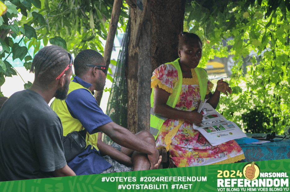 726 sitisen blo Port Vila i kasem infomesen blo referandom long wik ia